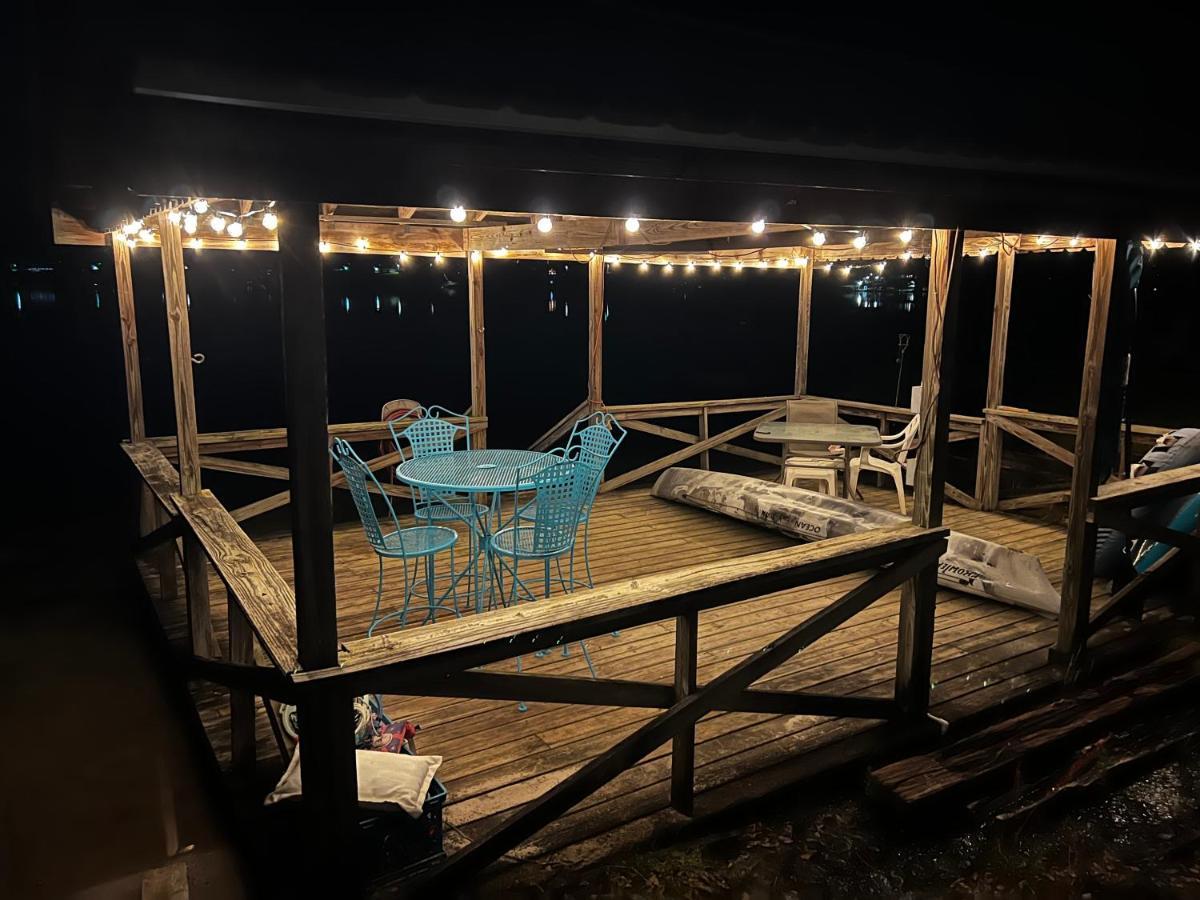 The Fifth Promise - A Cozy Lakehouse Retreat Чипли Екстериор снимка